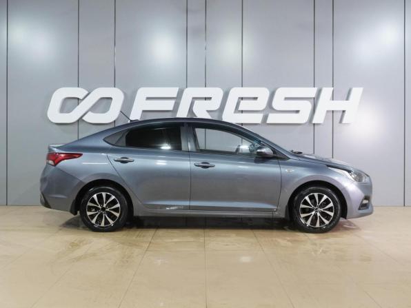 Hyundai Solaris II с пробегом 2017 года, цена 1 169 000 рублей, 154038 км, седан, Автокод Объявления