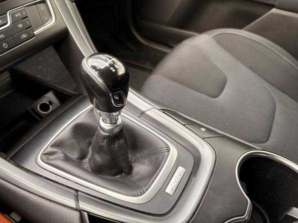 Ford Mondeo V с пробегом 2017 года, цена 1 219 000 рублей, 203373 км, универсал, Автокод Объявления