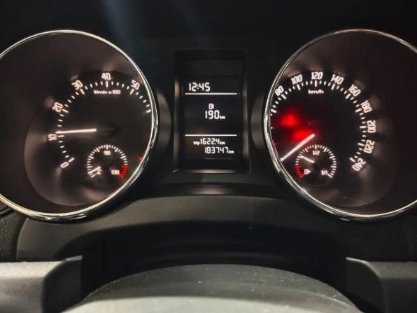 Skoda Yeti I Рестайлинг с пробегом 2016 года, цена 1 098 000 рублей, 183746 км, внедорожник, Автокод Объявления