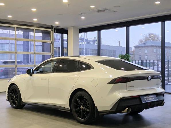 Changan UNI-V I с пробегом 2023 года, цена 2 112 000 рублей, 55901 км, лифтбек, Автокод Объявления