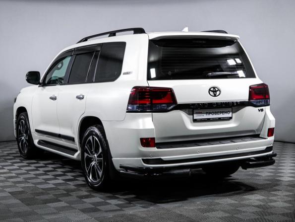 Toyota Land Cruiser 200 Series Рестайлинг 2 с пробегом 2020 года, цена 8 500 000 рублей, 124966 км, внедорожник, Автокод Объявления