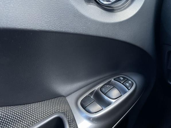 Nissan Juke I с пробегом 2011 года, цена 790 000 рублей, 223905 км, внедорожник, Автокод Объявления