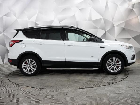 Ford Kuga II Рестайлинг с пробегом 2017 года, цена 1 650 000 рублей, 95200 км, внедорожник, Автокод Объявления