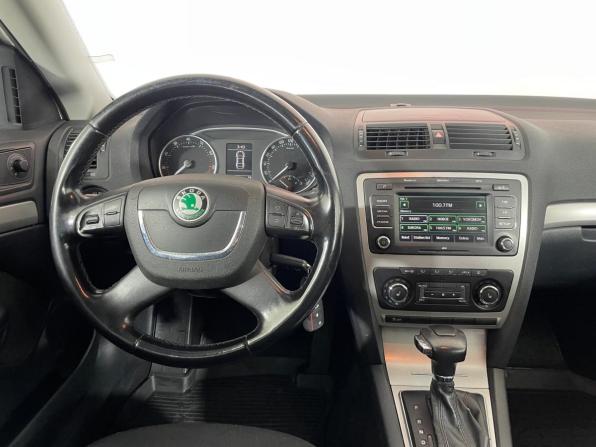 Skoda Octavia II (A5) Рестайлинг с пробегом 2010 года, цена 720 000 рублей, 52031 км, лифтбек, Автокод Объявления