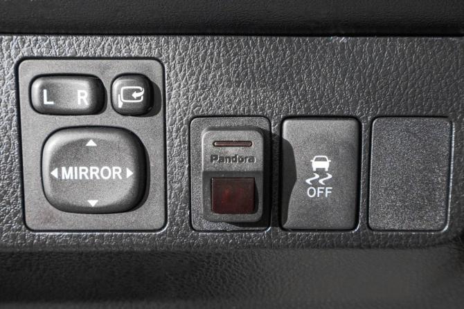 Toyota RAV4 IV (XA40) с пробегом 2013 года, цена 1 999 000 рублей, 200000 км, внедорожник, Автокод Объявления