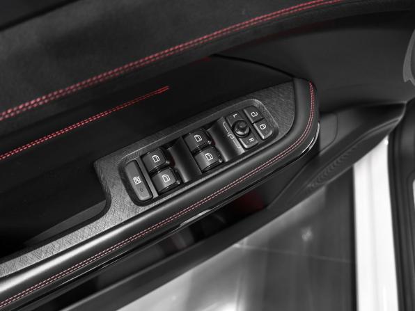 Lynk &amp; Co 05 с пробегом 2020 года, цена 2 875 000 рублей, 55182 км, внедорожник, Автокод Объявления