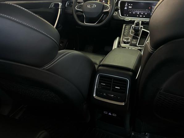 Geely Atlas Pro с пробегом 2023 года, цена 1 995 000 рублей, 50326 км, внедорожник, Автокод Объявления