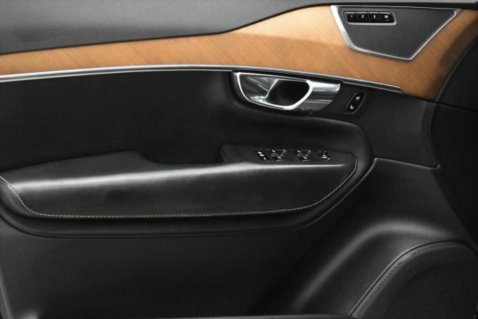 Volvo XC90 II с пробегом 2016 года, цена 2 650 000 рублей, 272243 км, внедорожник, Автокод Объявления