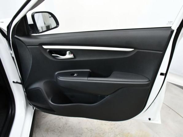 Kia Rio IV Рестайлинг с пробегом 2022 года, цена 1 895 000 рублей, 26642 км, хэтчбек, Автокод Объявления