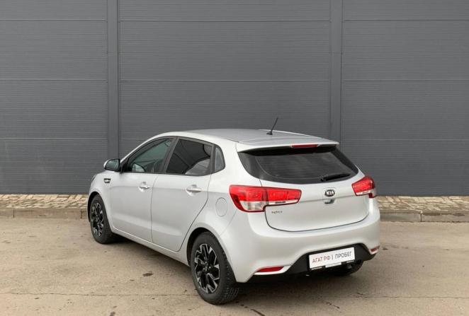 Kia Rio III Рестайлинг с пробегом 2016 года, цена 900 000 рублей, 121669 км, хэтчбек, Автокод Объявления