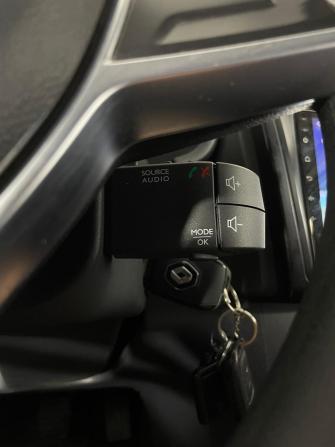 Renault Logan II Рестайлинг с пробегом 2019 года, цена 985 000 рублей, 120350 км, седан, Автокод Объявления