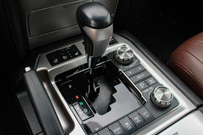 Toyota Land Cruiser 200 Series Рестайлинг 2 с пробегом 2017 года, цена 6 099 000 рублей, 134494 км, внедорожник, Автокод Объявления