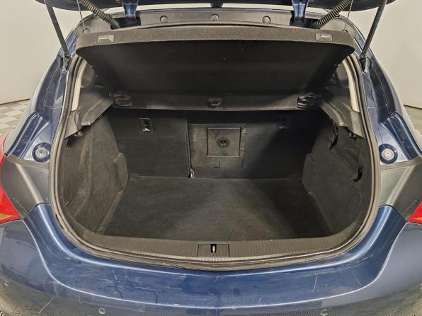 Opel Astra J с пробегом 2010 года, цена 629 000 рублей, 227473 км, хэтчбек, Автокод Объявления