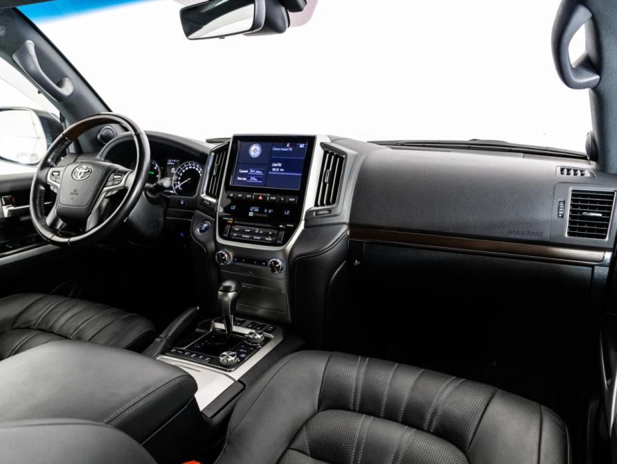 Toyota Land Cruiser 200 Series Рестайлинг 2 Санкт-Петербург  - изображение 12