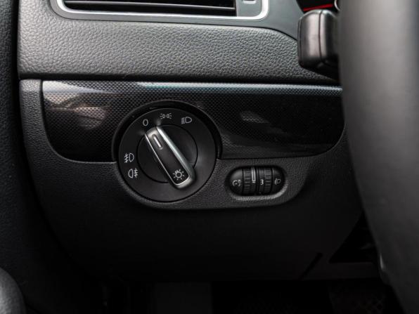 Volkswagen Jetta VI с пробегом 2013 года, цена 1 095 000 рублей, 183541 км, седан, Автокод Объявления