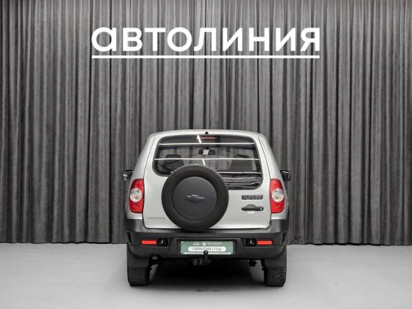 Chevrolet Niva I Рестайлинг с пробегом 2013 года, цена 559 000 рублей, 140000 км, внедорожник, Автокод Объявления