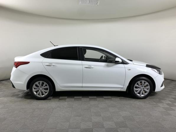Hyundai Solaris II с пробегом 2019 года, цена 750 000 рублей, 276240 км, седан, Автокод Объявления
