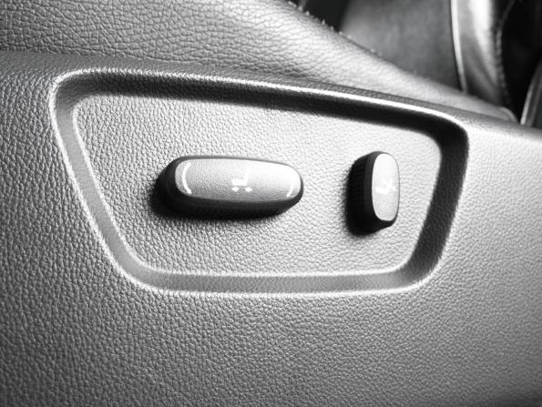 Chevrolet Captiva I Рестайлинг с пробегом 2012 года, цена 1 319 000 рублей, 138086 км, внедорожник, Автокод Объявления