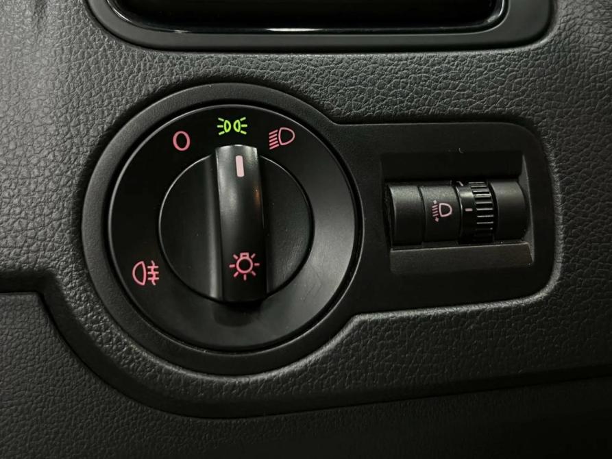Volkswagen Polo V Рестайлинг Казань  - изображение 9