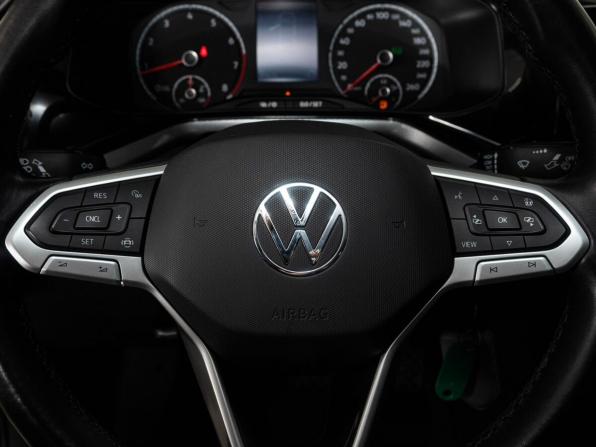 Volkswagen Polo VI с пробегом 2021 года, цена 1 679 000 рублей, 49300 км, лифтбек, Автокод Объявления