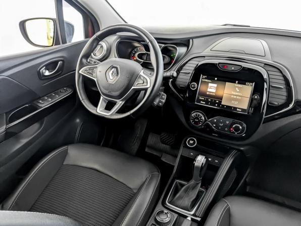Renault Kaptur I Рестайлинг с пробегом 2021 года, цена 1 795 000 рублей, 43482 км, внедорожник, Автокод Объявления
