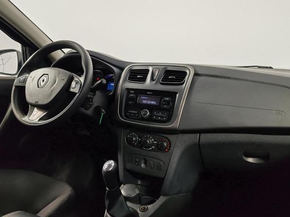 Renault Sandero II с пробегом 2015 года, цена 819 000 рублей, 125809 км, хэтчбек, Автокод Объявления