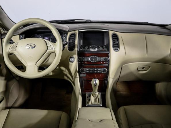 Infiniti QX50 I с пробегом 2015 года, цена 1 950 000 рублей, 200479 км, внедорожник, Автокод Объявления