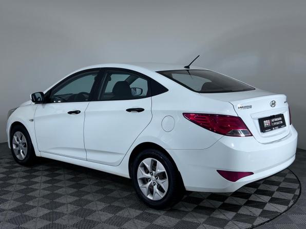 Hyundai Solaris I Рестайлинг с пробегом 2015 года, цена 950 000 рублей, 136500 км, седан, Автокод Объявления