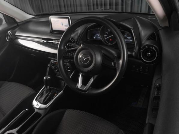 Mazda Demio IV (DJ) с пробегом 2017 года, цена 899 000 рублей, 137048 км, хэтчбек, Автокод Объявления