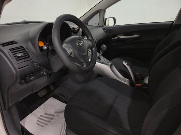 Toyota Auris I с пробегом 2009 года, цена 600 000 рублей, 237715 км, хэтчбек, Автокод Объявления