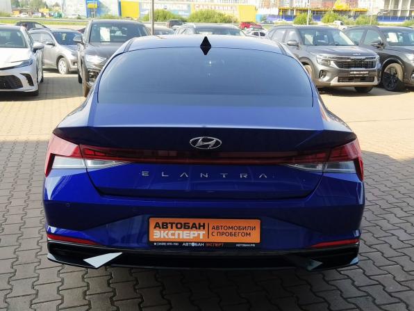 Hyundai Elantra VII (CN7) с пробегом 2022 года, цена 2 100 000 рублей, 64860 км, седан, Автокод Объявления