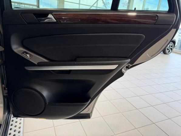 Mercedes-Benz M-Класс II (W164) с пробегом 2008 года, цена 1 315 000 рублей, 275000 км, внедорожник, Автокод Объявления