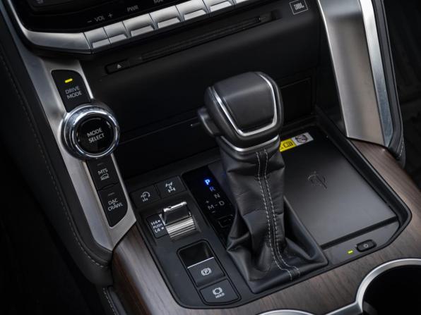 Toyota Land Cruiser 300 Series с пробегом 2024 года, цена 11 500 000 рублей, 18041 км, внедорожник, Автокод Объявления