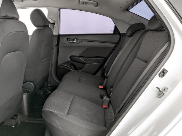 Hyundai Solaris II с пробегом 2018 года, цена 1 100 000 рублей, 167007 км, седан, Автокод Объявления