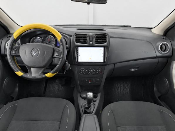 Renault Sandero II с пробегом 2015 года, цена 839 000 рублей, 72017 км, хэтчбек, Автокод Объявления