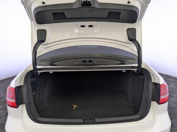 Volkswagen Jetta VI Рестайлинг с пробегом 2015 года, цена 1 116 000 рублей, 104984 км, седан, Автокод Объявления