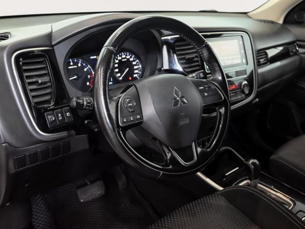 Mitsubishi Outlander III Рестайлинг 3 с пробегом 2018 года, цена 2 350 000 рублей, 141292 км, внедорожник, Автокод Объявления