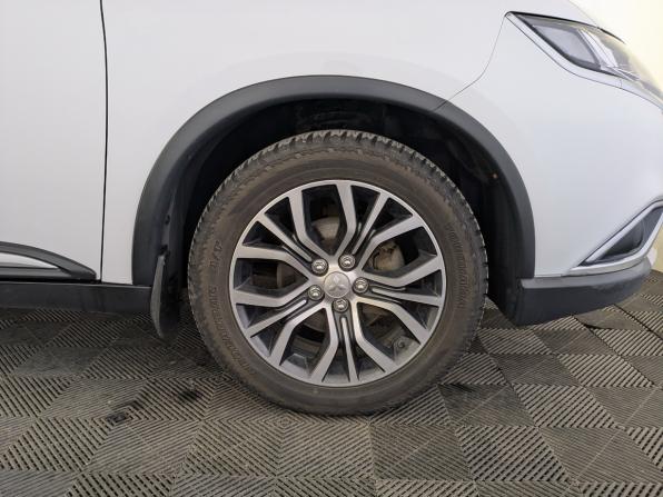 Mitsubishi Outlander III Рестайлинг 2 с пробегом 2018 года, цена 2 025 000 рублей, 202950 км, внедорожник, Автокод Объявления