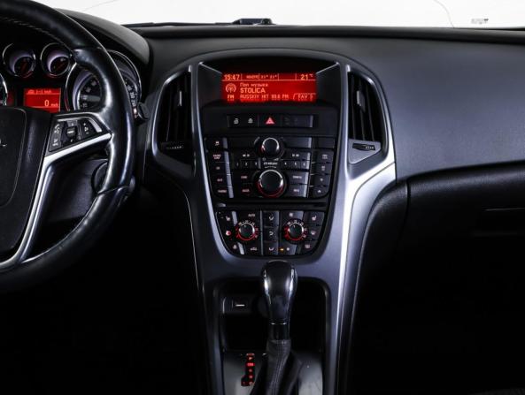 Opel Astra J Рестайлинг с пробегом 2015 года, цена 606 000 рублей, 256270 км, хэтчбек, Автокод Объявления