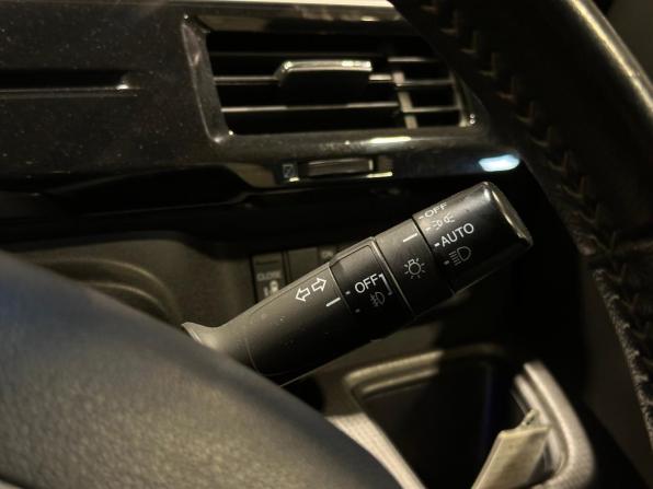 Honda Stepwgn V с пробегом 2015 года, цена 1 880 000 рублей, 100063 км, минивэн, Автокод Объявления