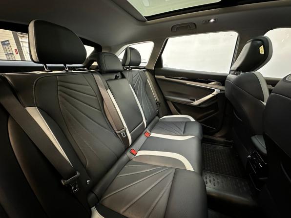 Geely Atlas II с пробегом 2025 года, цена 3 299 000 рублей, 4254 км, внедорожник, Автокод Объявления