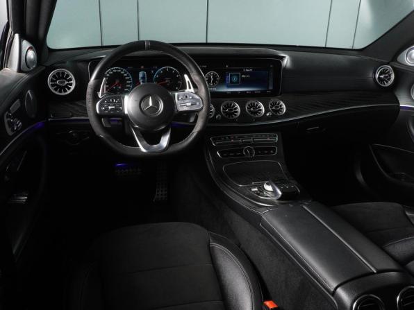 Mercedes-Benz E-Класс V (W213 S213 C238) с пробегом 2018 года, цена 3 049 000 рублей, 296218 км, седан, Автокод Объявления