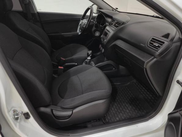 Kia Rio III Рестайлинг с пробегом 2016 года, цена 1 010 000 рублей, 90115 км, хэтчбек, Автокод Объявления