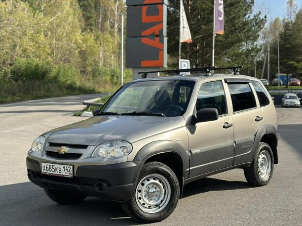 Chevrolet Niva I Рестайлинг с пробегом 2018 года, цена 825 000 рублей, 95726 км, внедорожник, Автокод Объявления