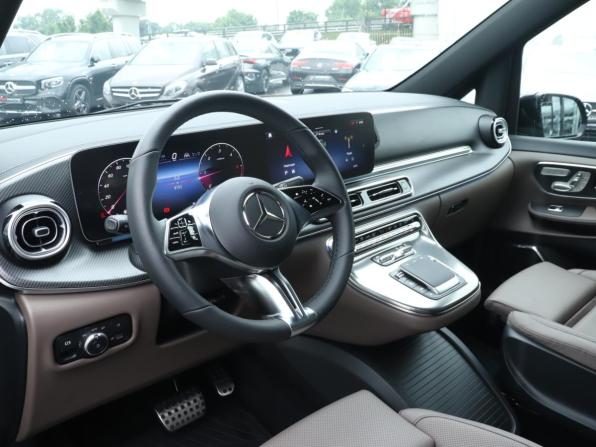 Mercedes-Benz V-Класс III (W447) Рестайлинг 2 с пробегом 2025 года, цена 12 200 000 рублей, 8703 км, минивэн, Автокод Объявления
