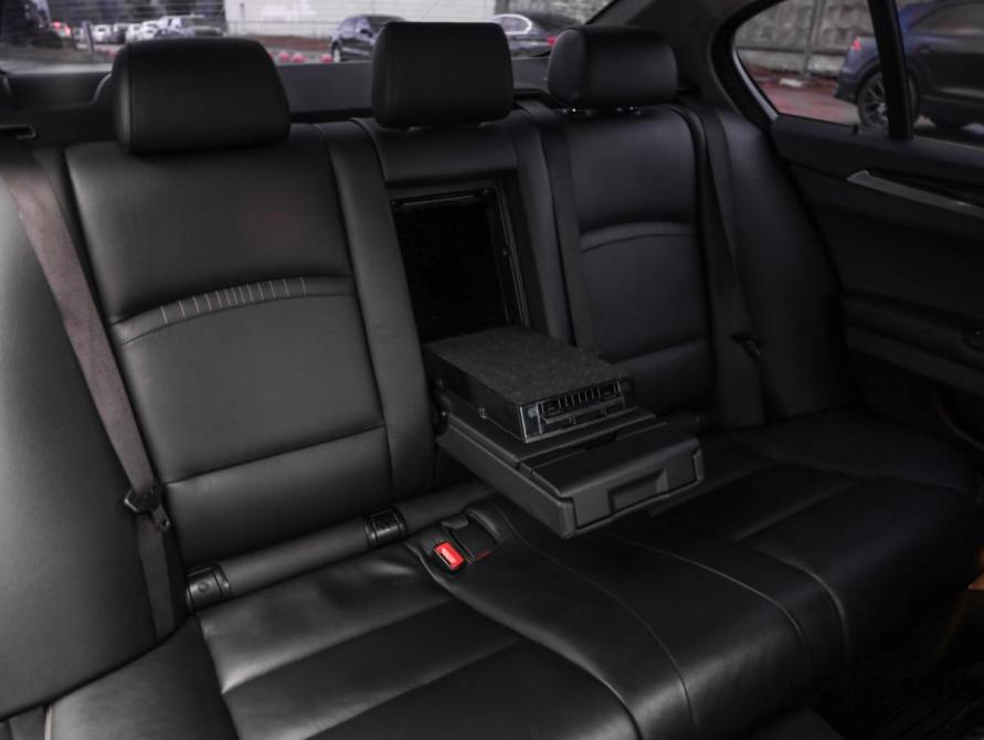 BMW 5 серии VI (F10/F11/F07) Рестайлинг Санкт-Петербург  - изображение 28