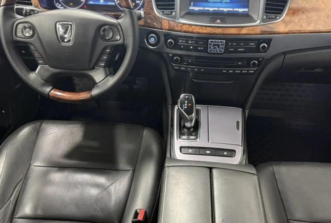 Hyundai Equus II Рестайлинг с пробегом 2013 года, цена 1 390 000 рублей, 172143 км, седан, Автокод Объявления
