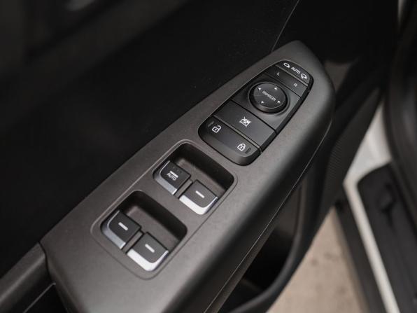 Kia Sportage IV Рестайлинг с пробегом 2020 года, цена 2 499 000 рублей, 97040 км, внедорожник, Автокод Объявления