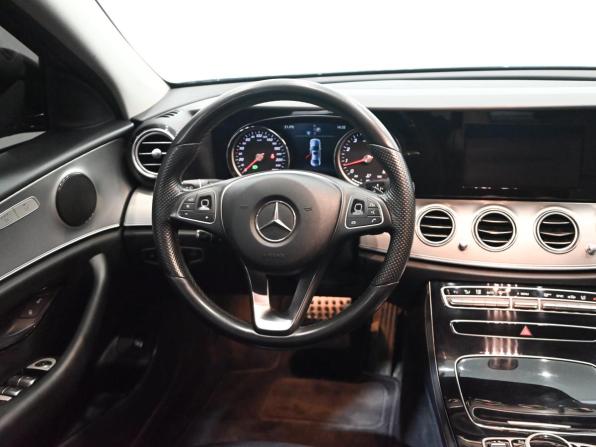 Mercedes-Benz E-Класс V (W213 S213 C238) с пробегом 2017 года, цена 2 580 000 рублей, 136871 км, седан, Автокод Объявления
