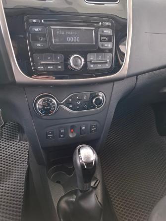 Renault Sandero II с пробегом 2017 года, цена 1 019 000 рублей, 135000 км, хэтчбек, Автокод Объявления